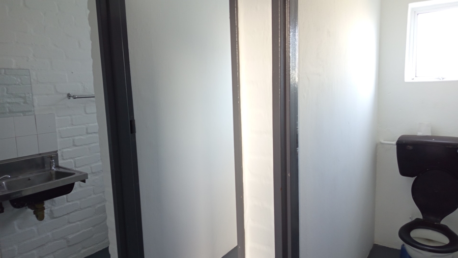 To Let Commercial Property for Rent in Maitland Western Cape